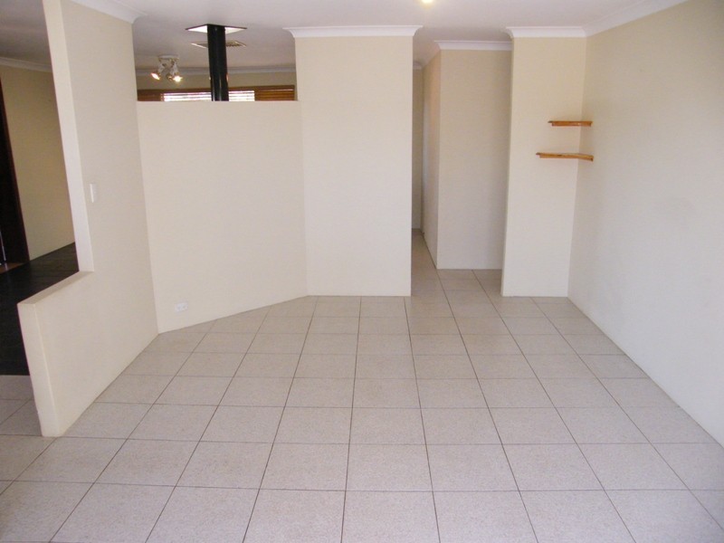 32 Elliot Road, Hocking WA 6065