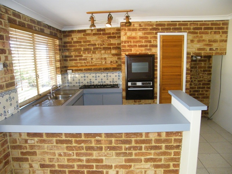 32 Elliot Road, Hocking WA 6065