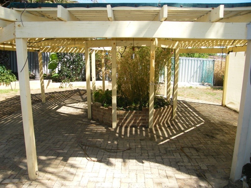 32 Elliot Road, Hocking WA 6065