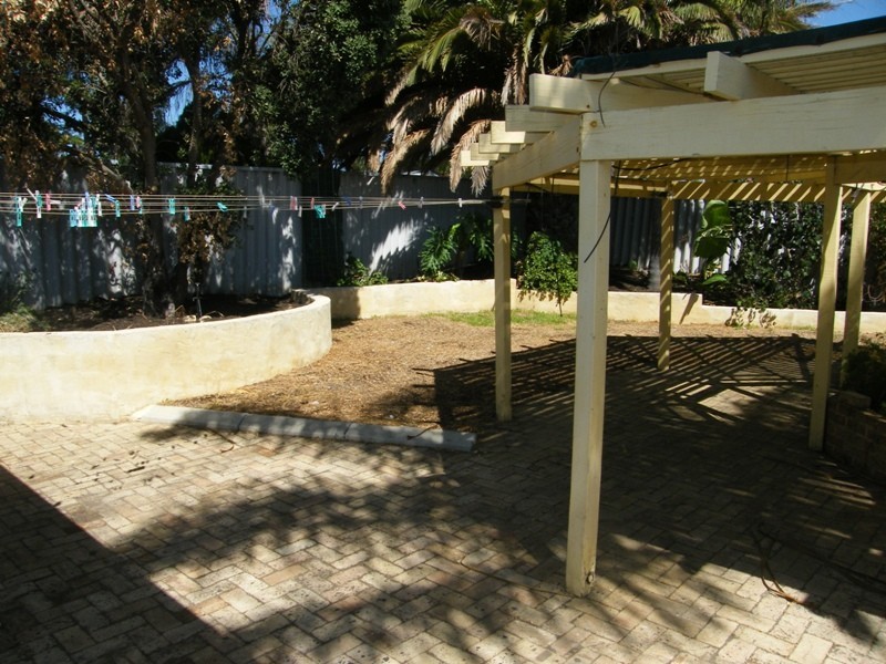 32 Elliot Road, Hocking WA 6065