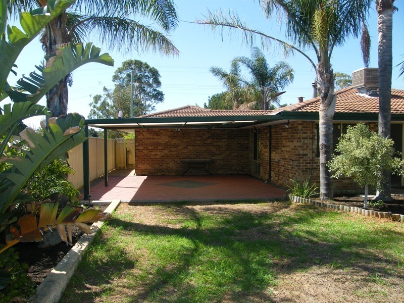 32 Elliot Road, Hocking WA 6065