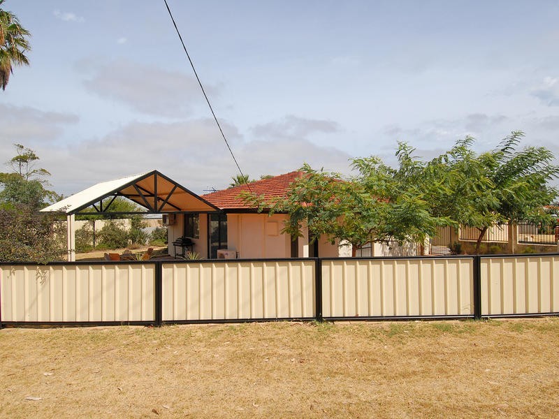 71A Manbari Crescent, Wanneroo WA 6065