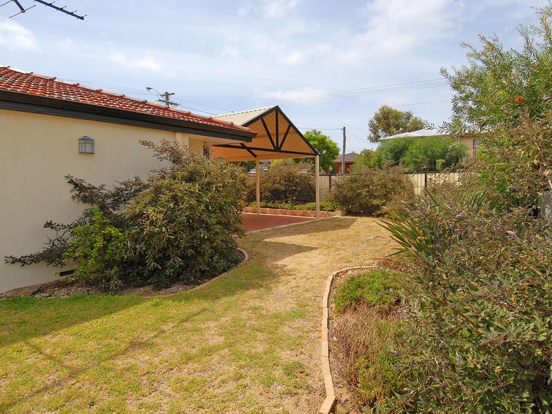 71A Manbari Crescent, Wanneroo WA 6065