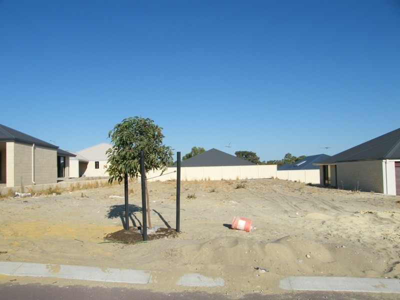 16 Lynella Circuit, Banksia Grove WA 6031