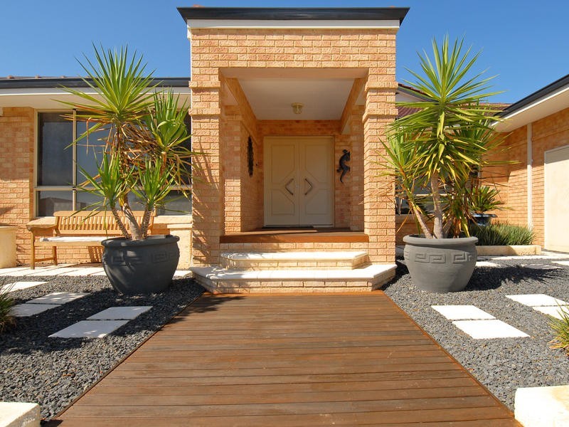 10 Justicia Close, Woodvale WA 6026