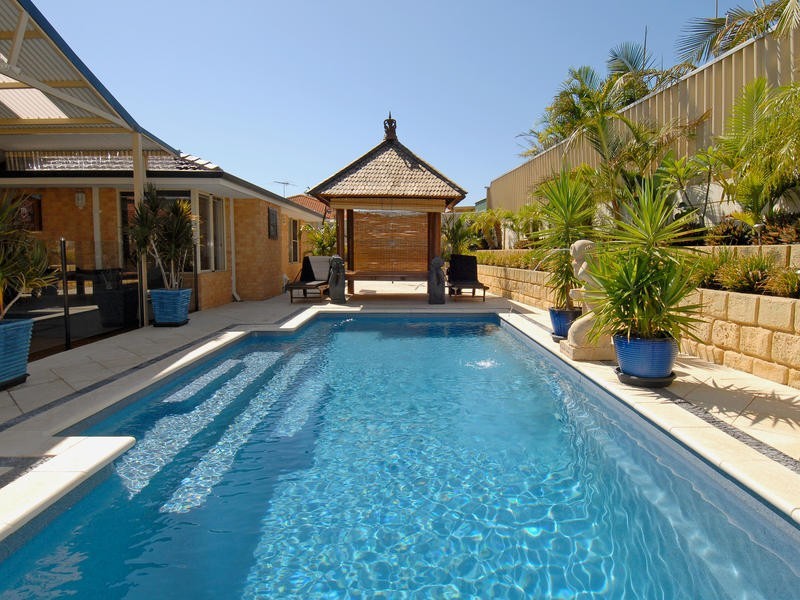 10 Justicia Close, Woodvale WA 6026