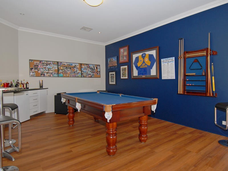 10 Justicia Close, Woodvale WA 6026