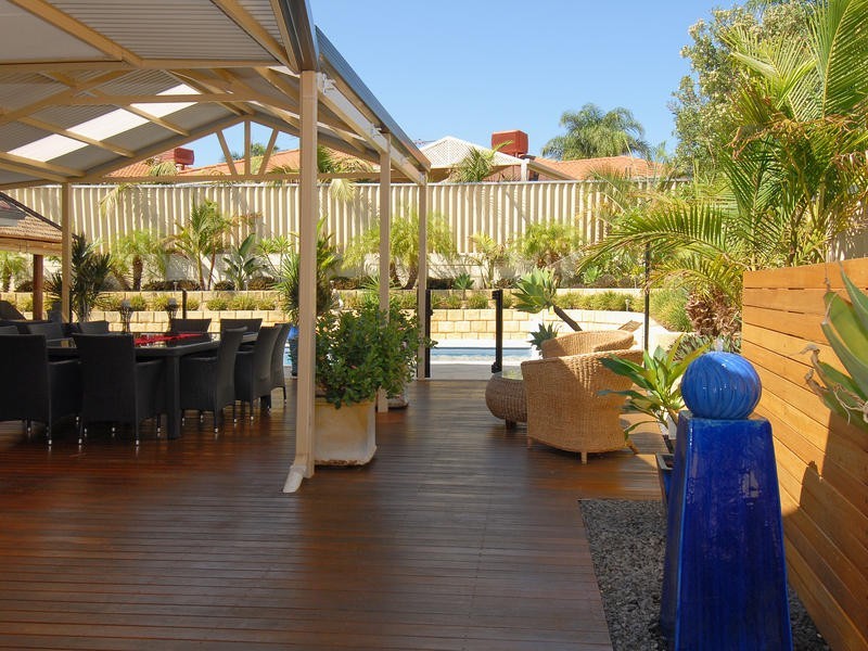 10 Justicia Close, Woodvale WA 6026