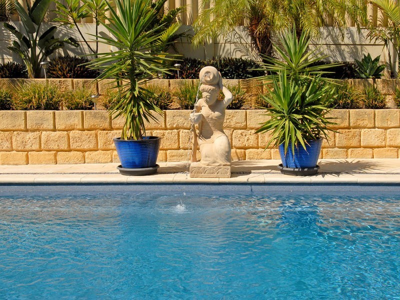 10 Justicia Close, Woodvale WA 6026