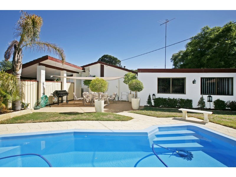 5 Wykes Court, Wanneroo WA 6065