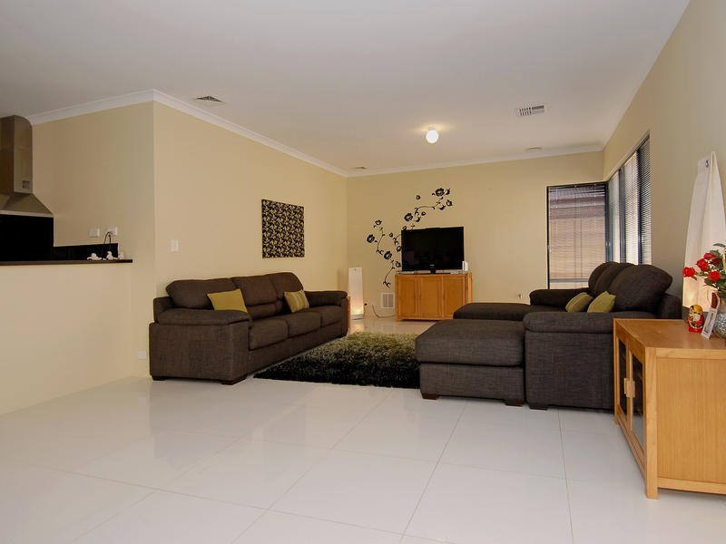 10 Geneva Heights, Hocking WA 6065