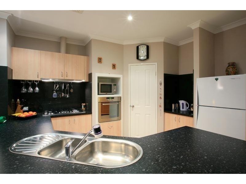 23 Kirkcaldy Terrace, Hocking WA 6065