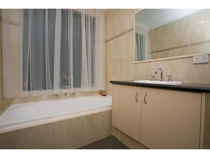 23 Kirkcaldy Terrace, Hocking WA 6065