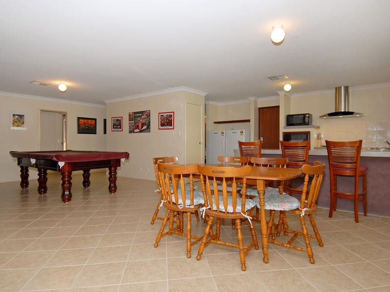 75 Viridian Drive, Banksia Grove WA 6031