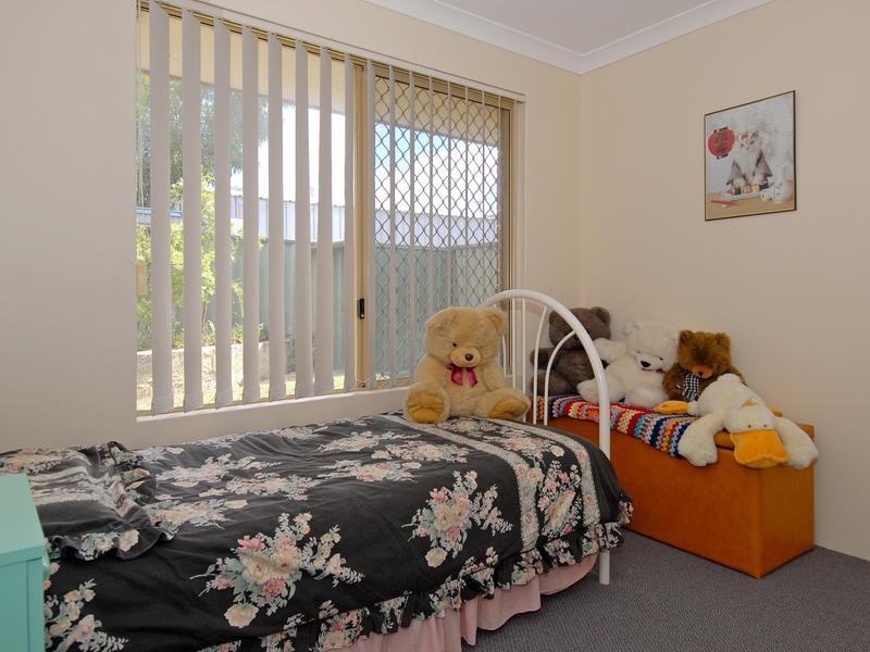 75 Viridian Drive, Banksia Grove WA 6031