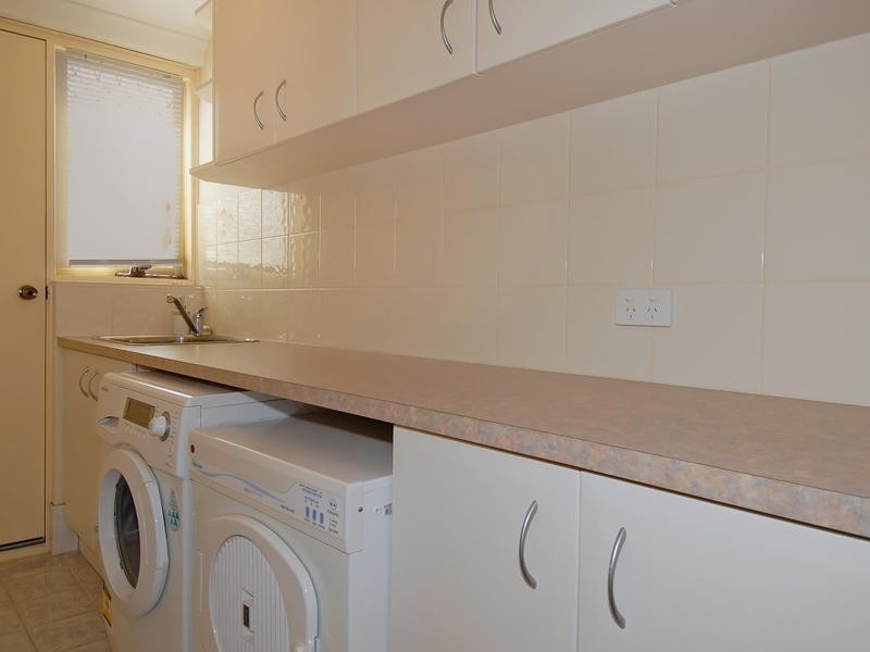 75 Viridian Drive, Banksia Grove WA 6031