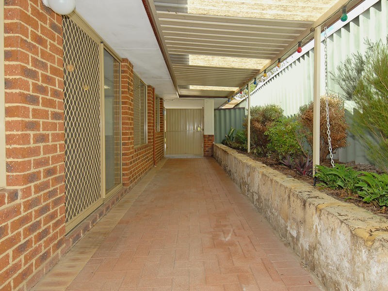 75 Viridian Drive, Banksia Grove WA 6031