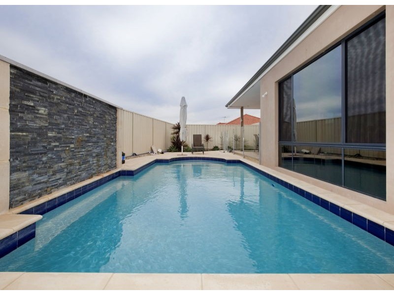 4 Vann Court, Ashby WA 6065