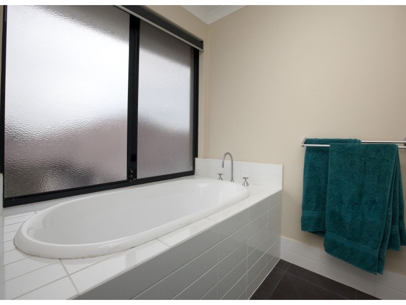 4 Vann Court, Ashby WA 6065