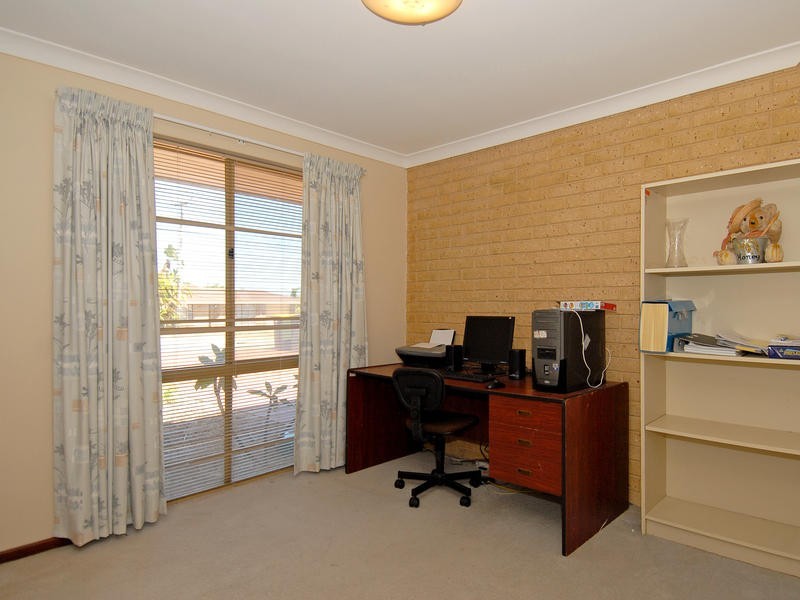 19 Sapling Way, Hocking WA 6065