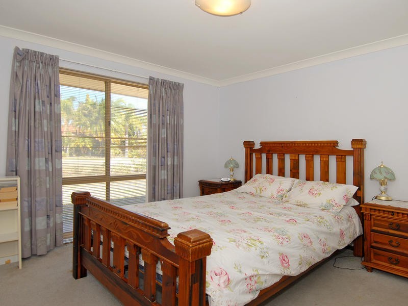 19 Sapling Way, Hocking WA 6065