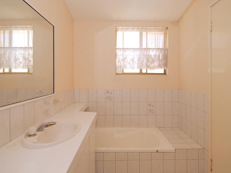 19 Sapling Way, Hocking WA 6065