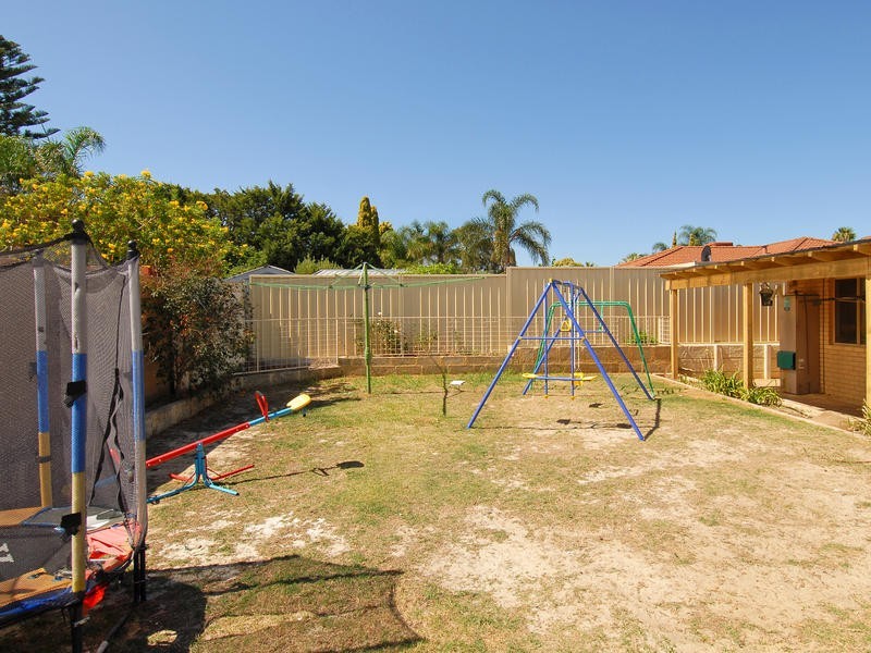 19 Sapling Way, Hocking WA 6065