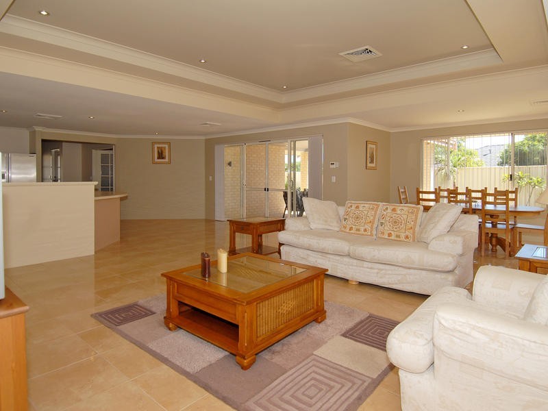 29 Fernhill Avenue, Carramar WA 6031