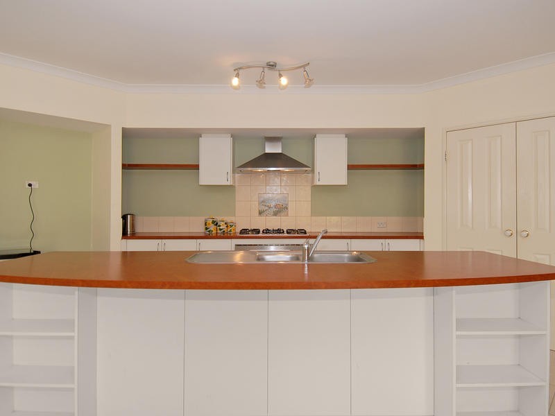 6 Turnwood Vista, Wanneroo WA 6065