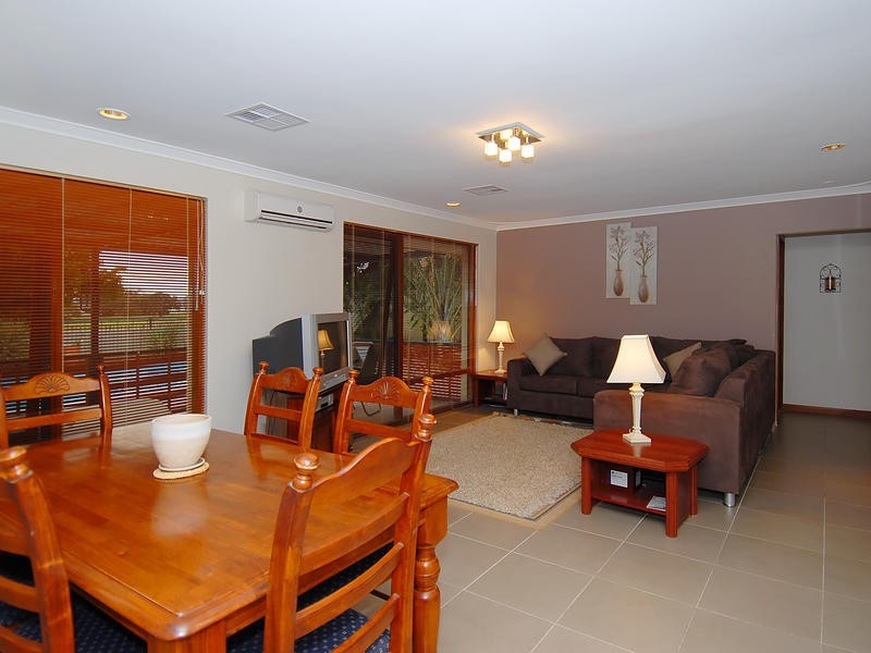 21 Downing Crescent, Wanneroo WA 6065