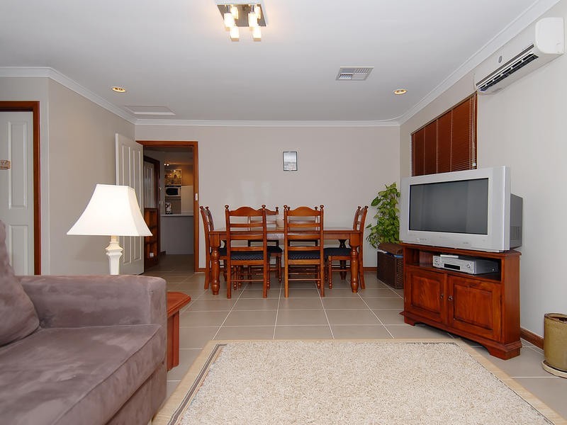 21 Downing Crescent, Wanneroo WA 6065