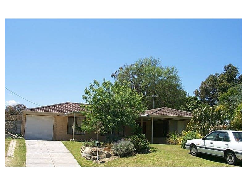 8 Manbari Crescent, Wanneroo WA 6065