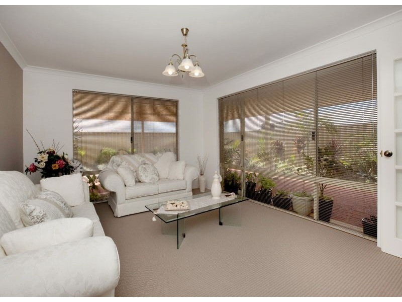 5 Van Gogh Road, Tapping WA 6065