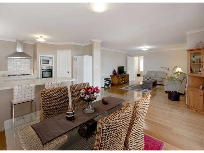 5 Van Gogh Road, Tapping WA 6065