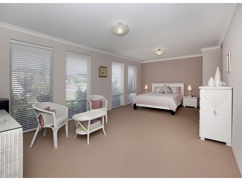 5 Van Gogh Road, Tapping WA 6065