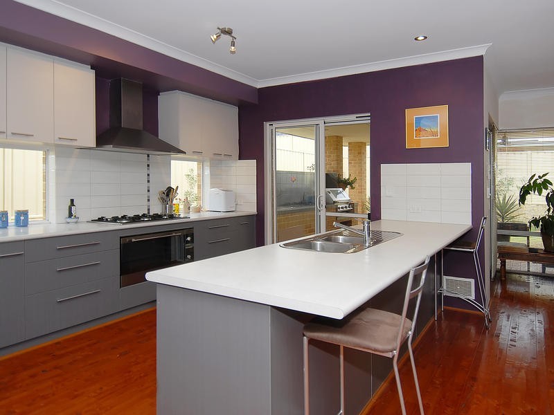 24 Kandalee Gate, Banksia Grove WA 6031