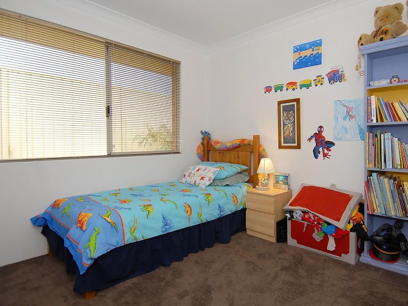 24 Kandalee Gate, Banksia Grove WA 6031