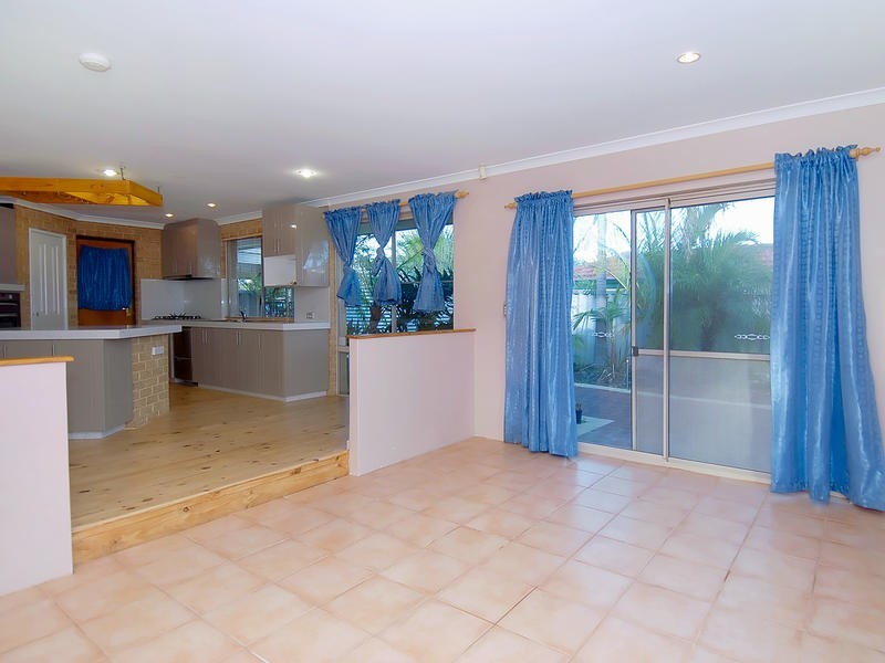 33 Harbour Elbow, Banksia Grove WA 6031