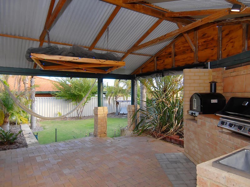 33 Harbour Elbow, Banksia Grove WA 6031