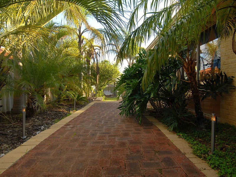 33 Harbour Elbow, Banksia Grove WA 6031