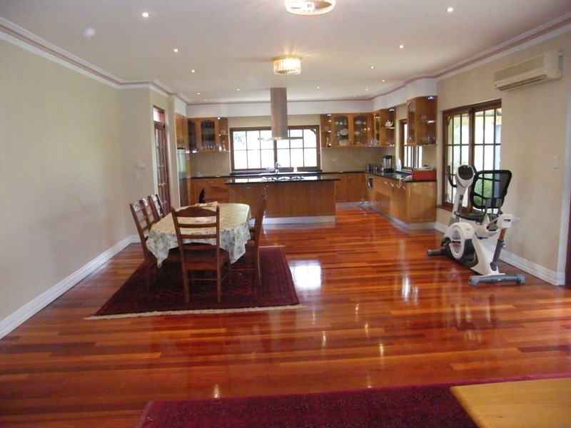 34 Rustic Gardens, Carramar WA 6031