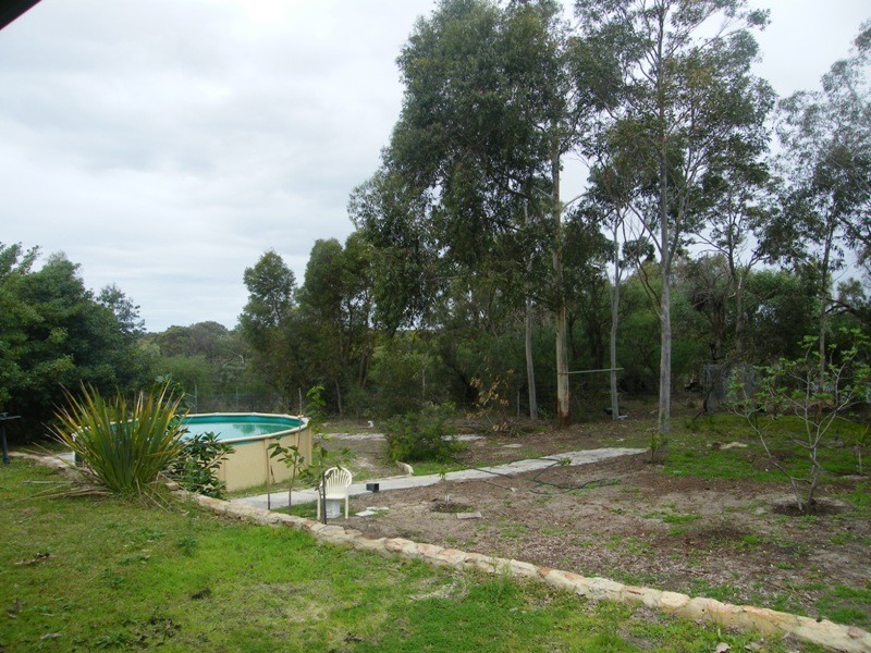 34 Rustic Gardens, Carramar WA 6031