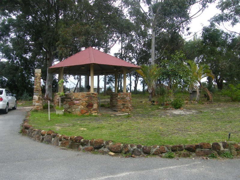 34 Rustic Gardens, Carramar WA 6031