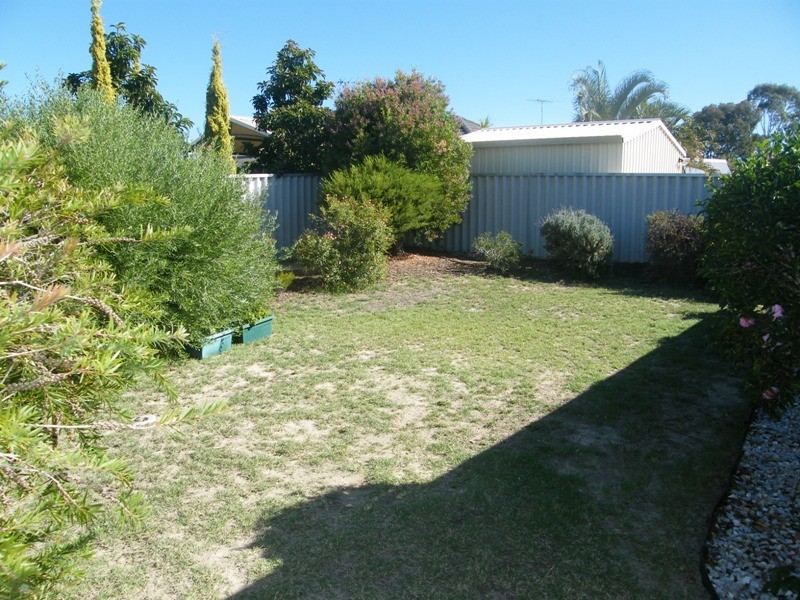 60 Elliot Road, Hocking WA 6065