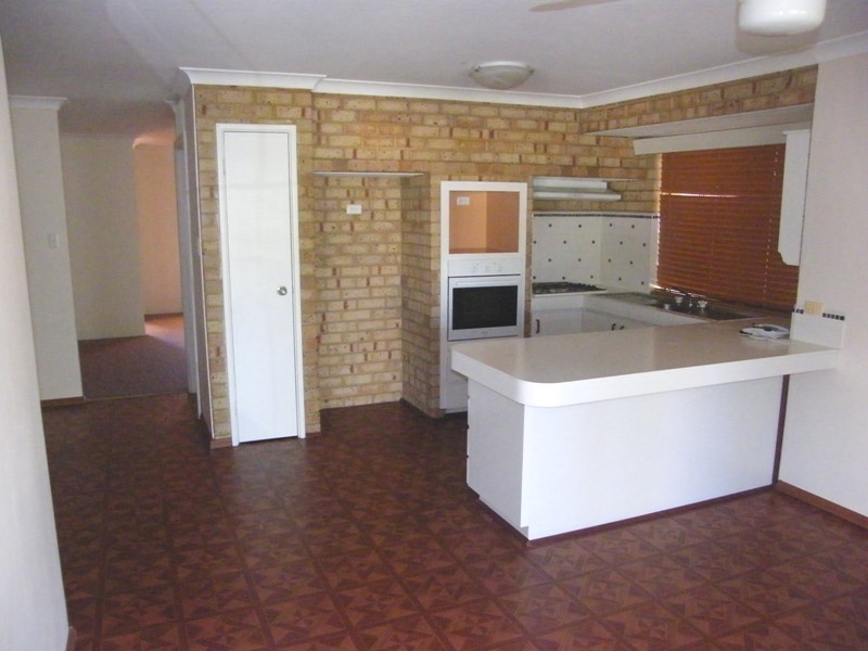 60 Elliot Road, Hocking WA 6065
