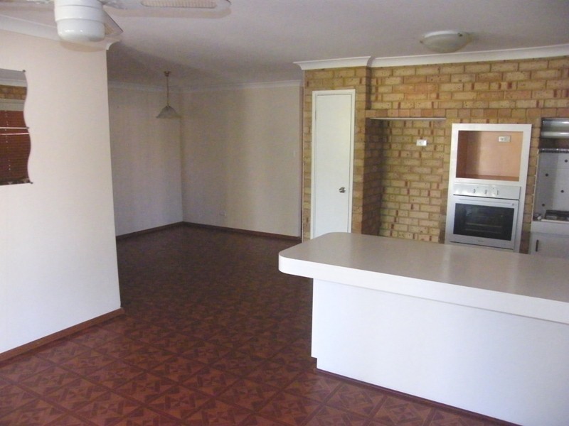 60 Elliot Road, Hocking WA 6065