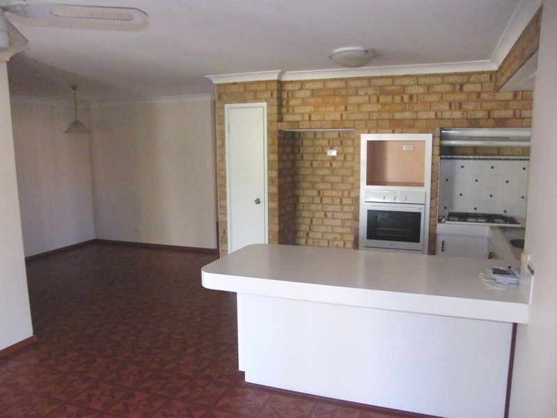 60 Elliot Road, Hocking WA 6065