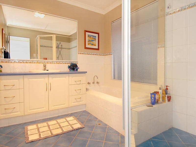 32 Minjah Circuit, Carramar WA 6031