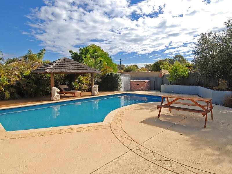 45 Redfin Crescent, Beldon WA 6027