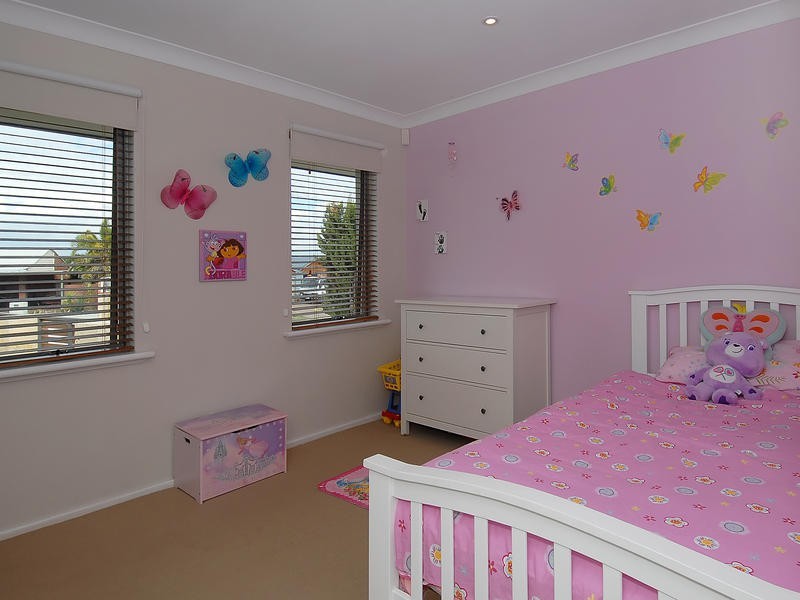 45 Redfin Crescent, Beldon WA 6027